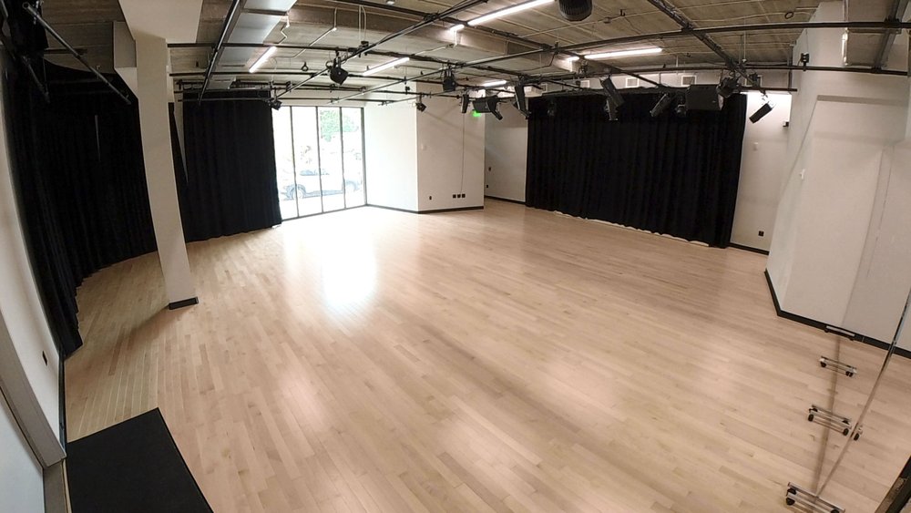 Studio 105w